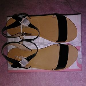 Weebo black buckle flat heel sandles fashion